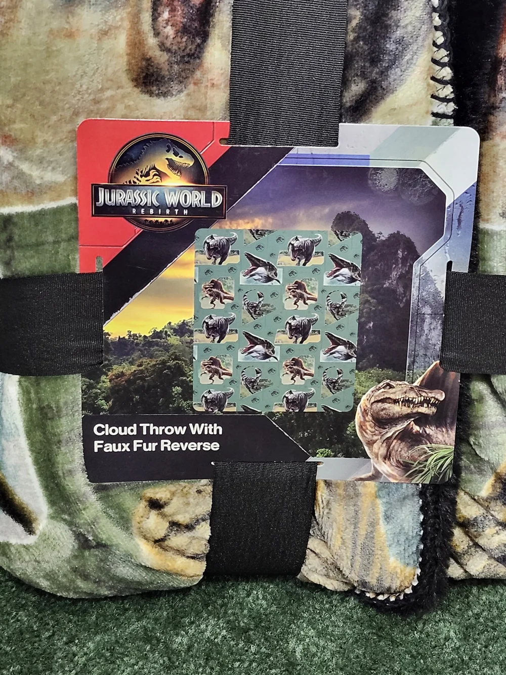 Jurassic World Rebirth Cloud Throw Blanket Dinosaurs Kids Lounge Faux Fur New